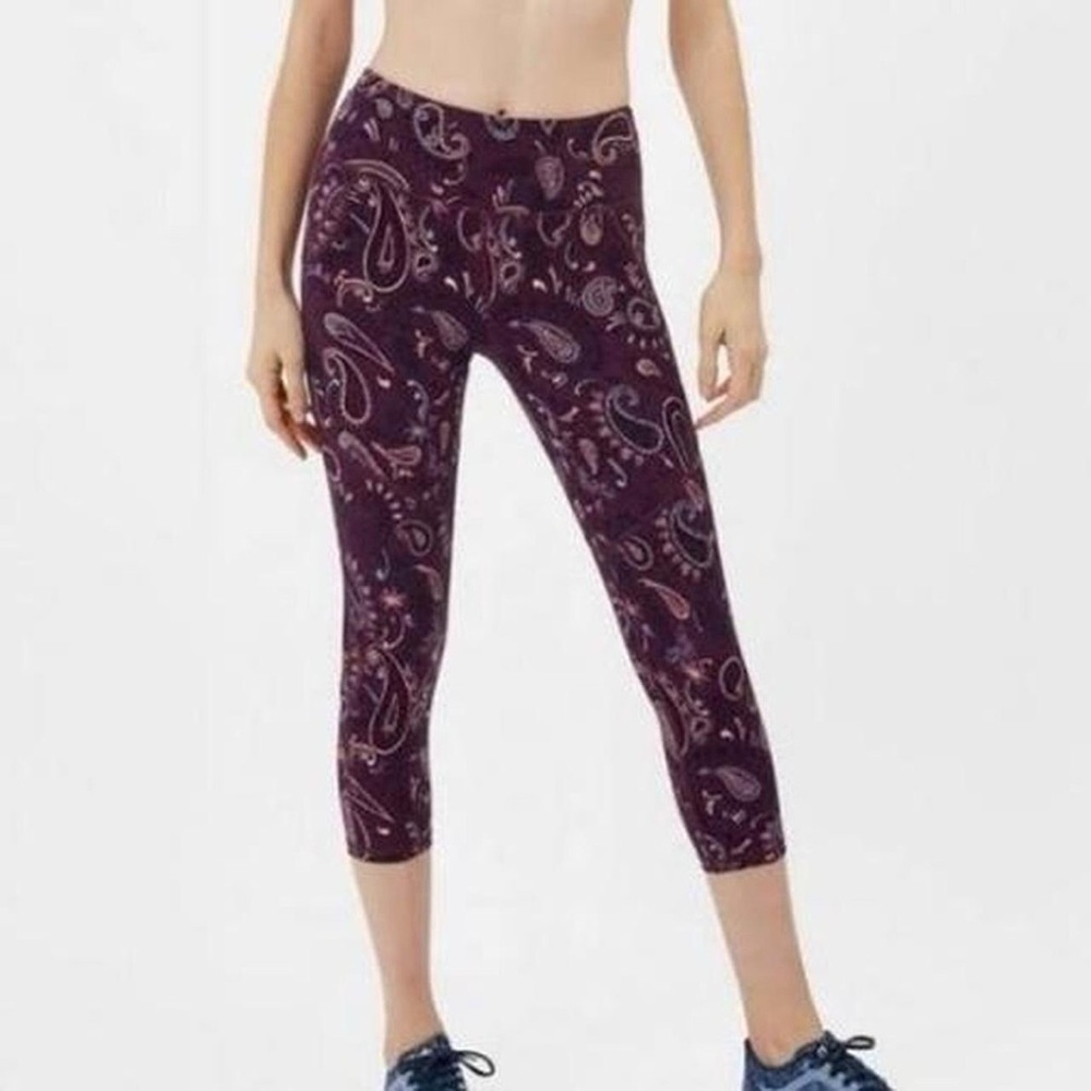 Sweaty Betty Power Crop Leggings in Purple Burgundy Paisley Print Size XS Yoga